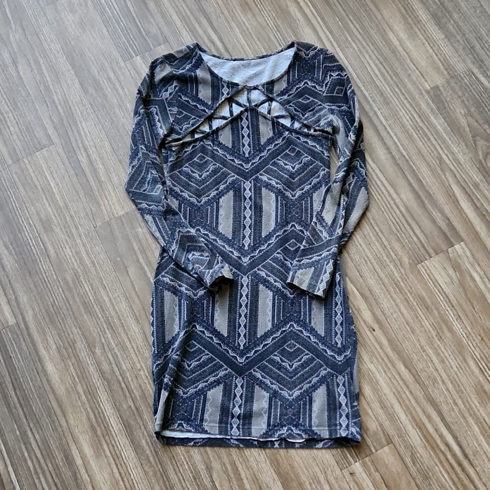 🖤long-sleeved mini dress